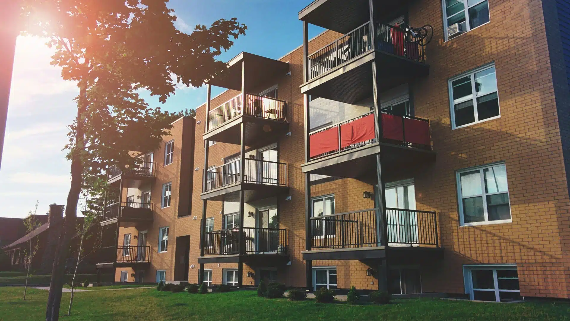 Outside view of an apartment complex.